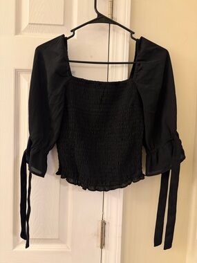 Abercrombie & Fitch Black Smocked Puff Sleeve Top